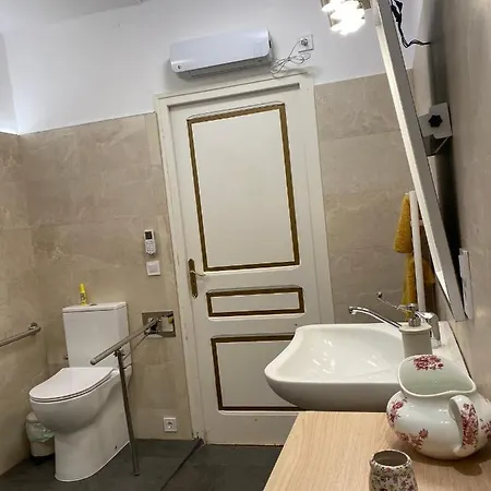 Chez Helene 3 Etoiles, Labellise Disabled Pmr,pour 4 Personnes Chiens Bienvenus-pet Friendly Apartament