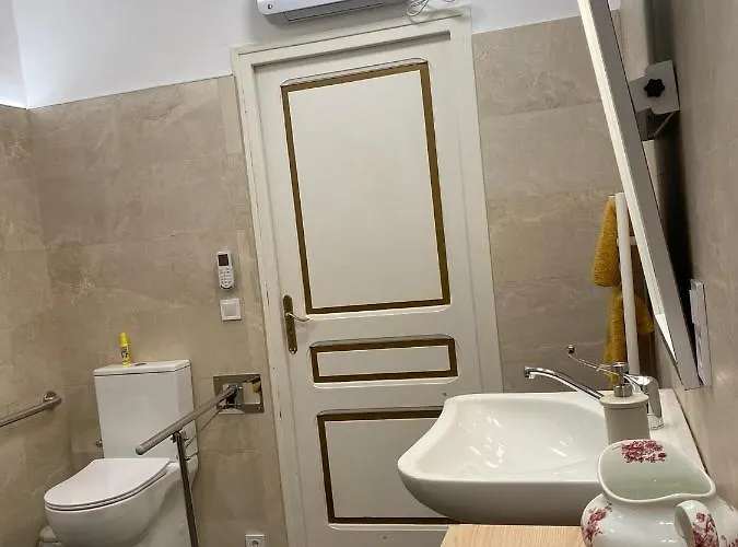 Chez Hélène 3 étoiles, Labellisé Disabled Pmr,pour 4 Personnes Chiens Bienvenus-pet Friendly Appartement
